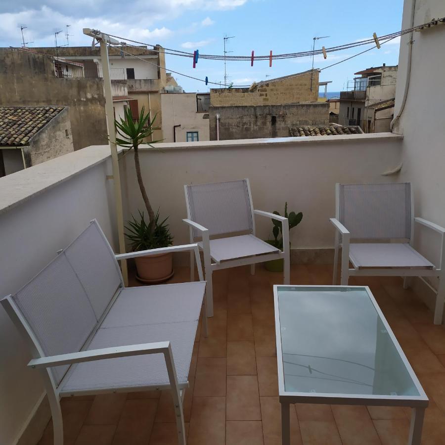 קאסטלמארה דל גולפו Casa Vacanza Isola Sul Mare מראה חיצוני תמונה