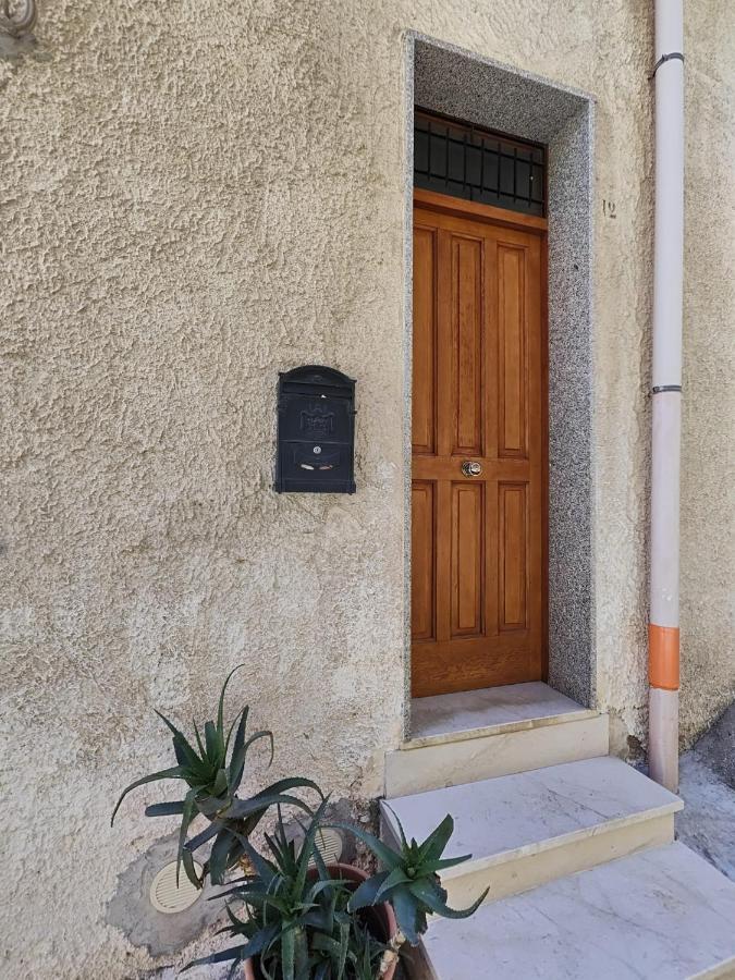 קאסטלמארה דל גולפו Casa Vacanza Isola Sul Mare מראה חיצוני תמונה