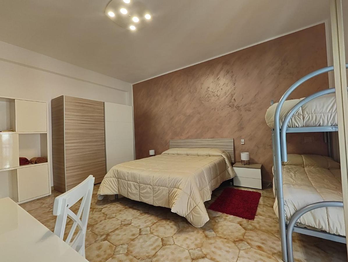 קאסטלמארה דל גולפו Casa Vacanza Isola Sul Mare מראה חיצוני תמונה