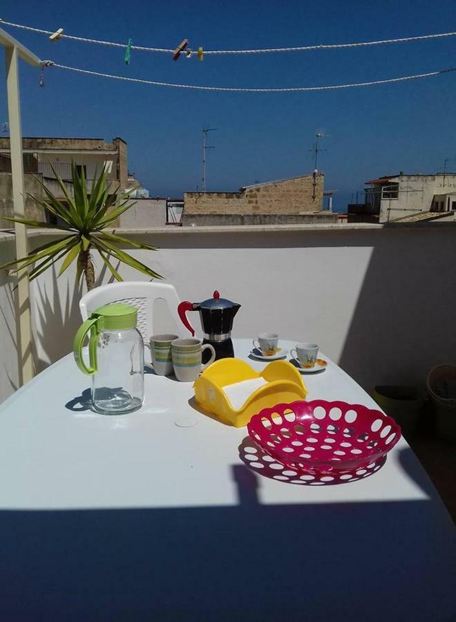 קאסטלמארה דל גולפו Casa Vacanza Isola Sul Mare מראה חיצוני תמונה